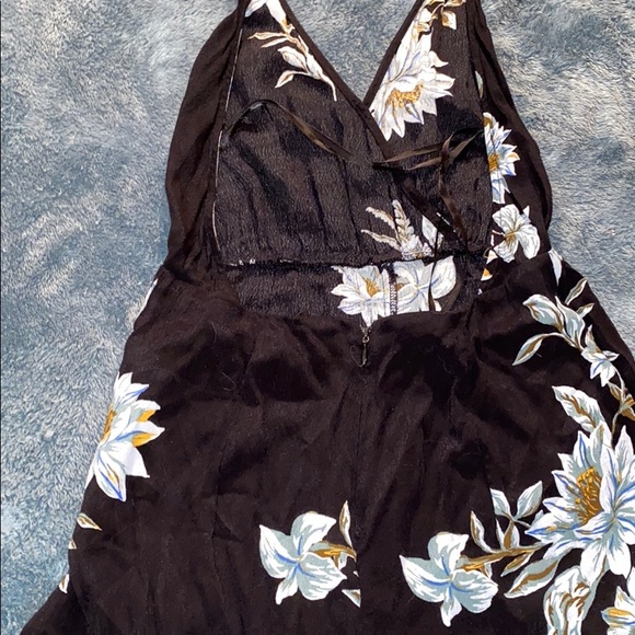 FLORAL HALTER PALAZZO JUMPSUIT - Picture 7 of 8